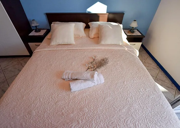 Near Sea Apartment Mandre
