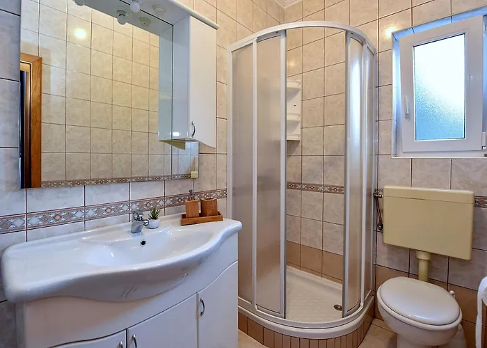 Near Sea Apartman *