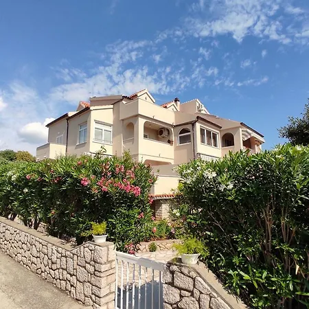 Apartman Near Sea Mandre