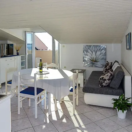Apartman Near Sea