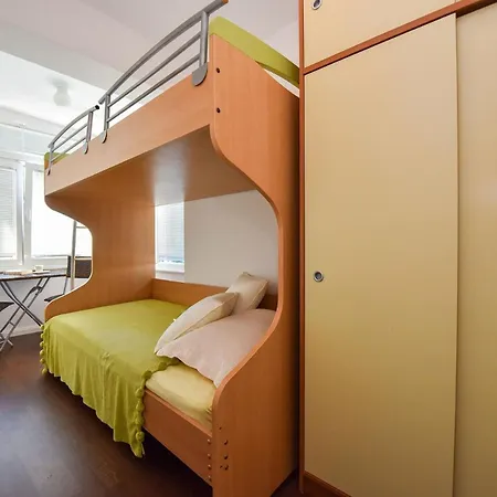 Apartman Near Sea