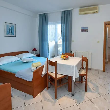 Apartman Near Sea