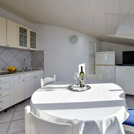 Apartman Near Sea *